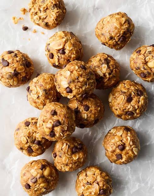 No-Bake Protein Energy Balls (Dates & Peanut)